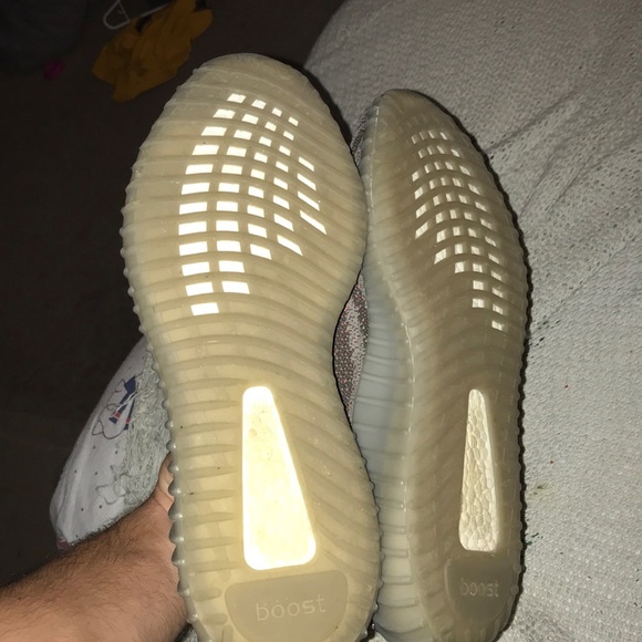 Adidas yeezy size 11 - Picture 5 of 5
